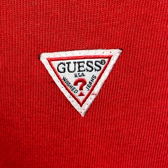 Guess 90s slim fit red tee with triangle patch logo - Picture 11 of 11
